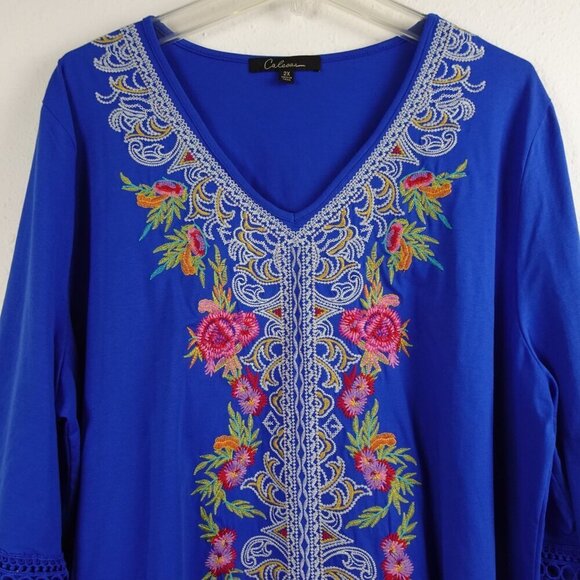 Calessa Embroidered Tunic Top Women's Size 2X Blue Loose Fit V-Neck - Picture 2 of 9